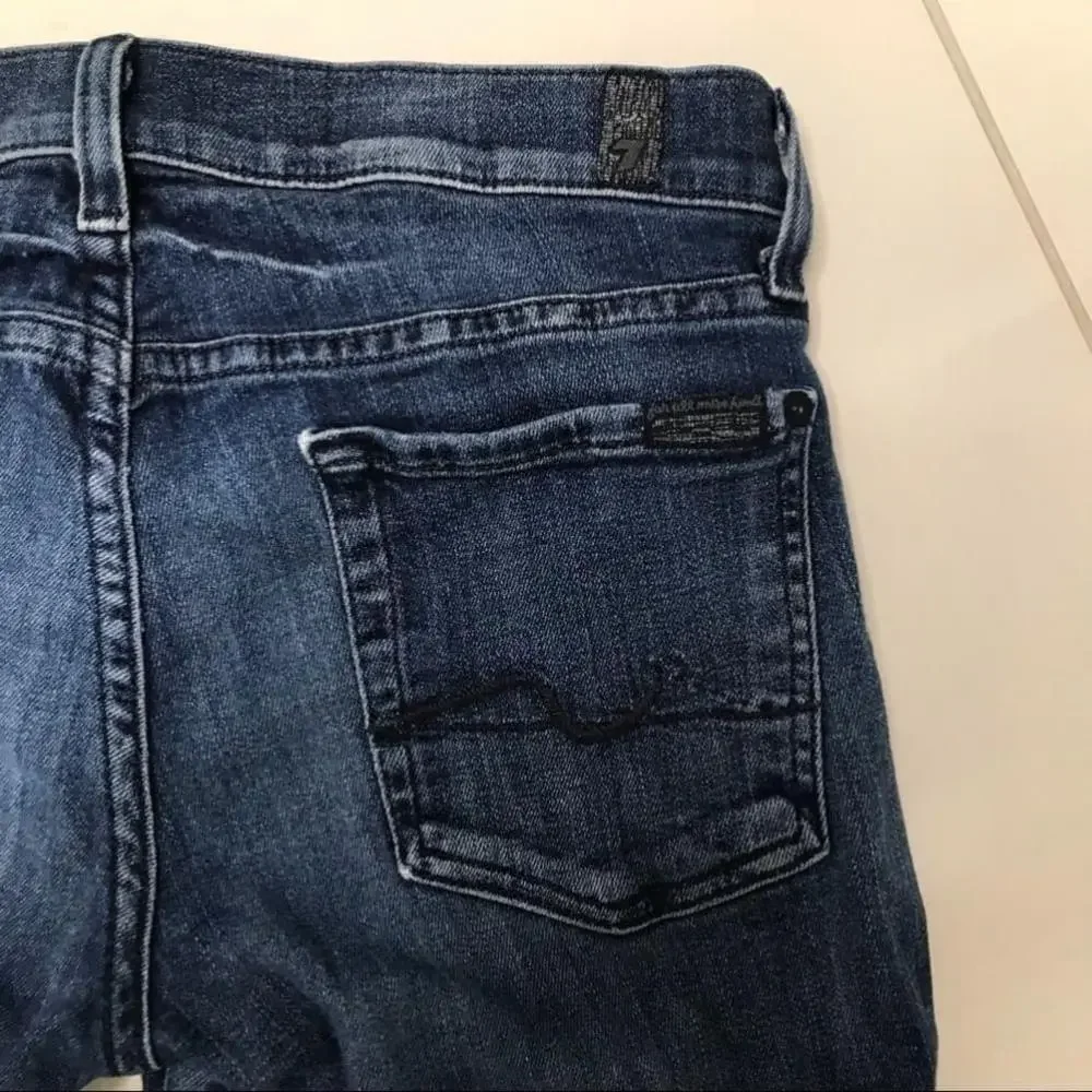 7 for all mankind - Dark Wash Boyfriend Jean Short - 27 USA